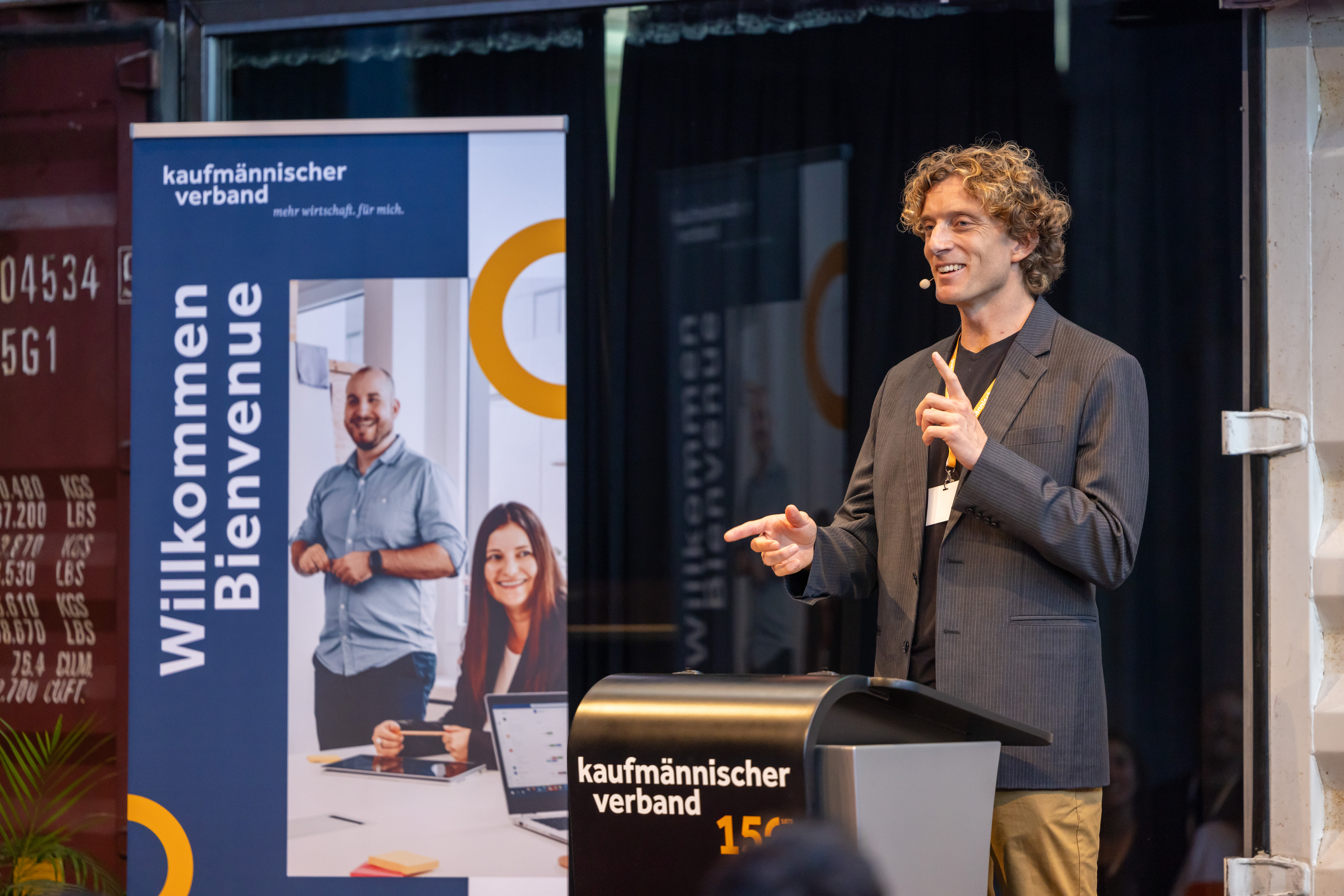 Bild-Slider zum Symposium NEW WORK EXPERIENCE